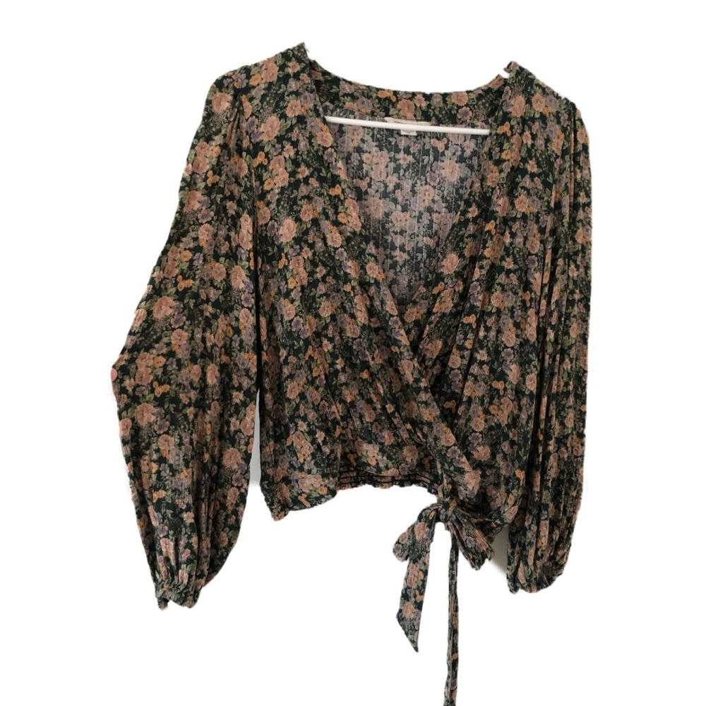 American Eagle Floral Blouse